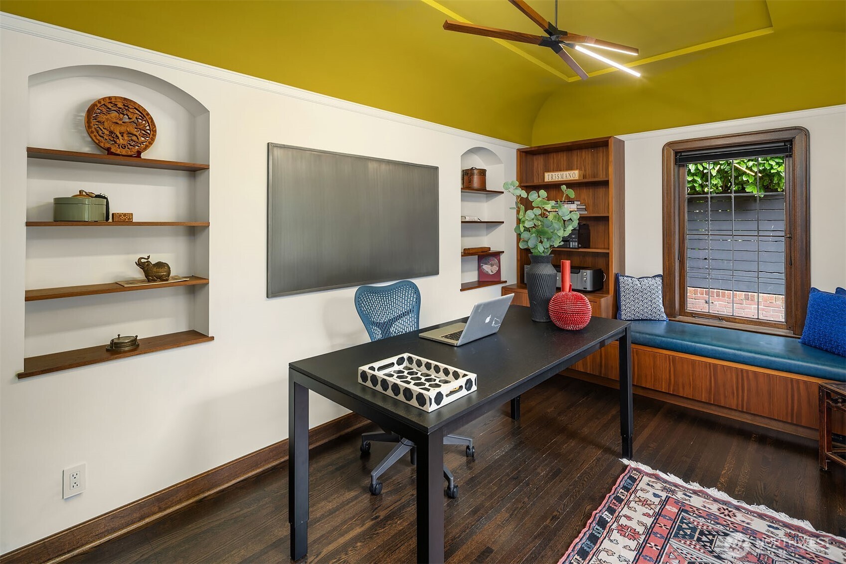 1626 Federal Avenue E