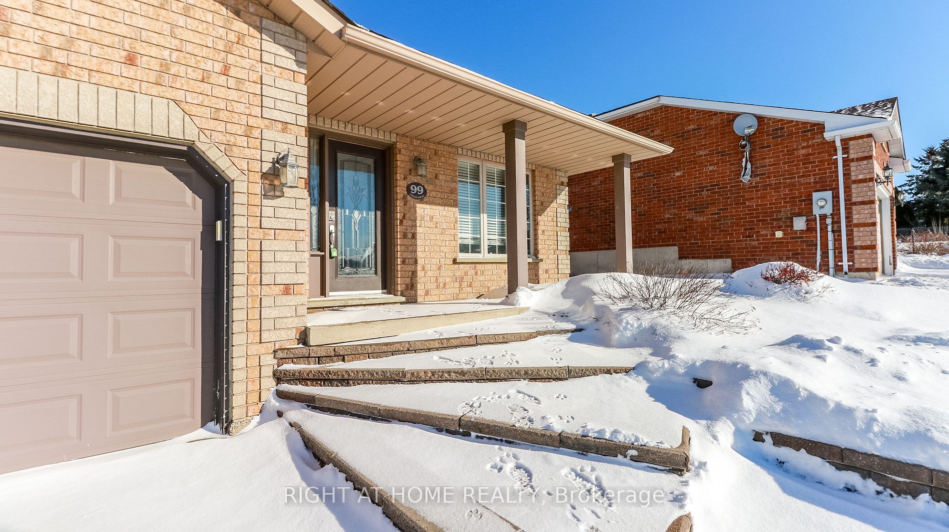 99 Logan Crt