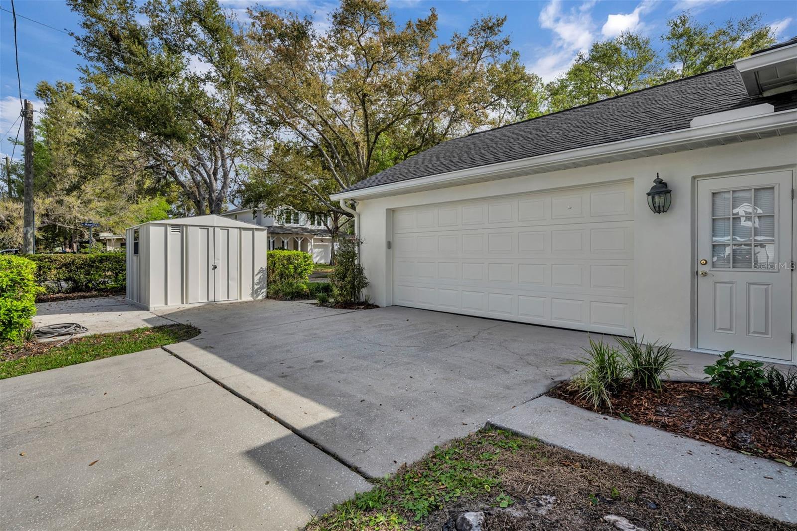 1800 Magnolia Avenue