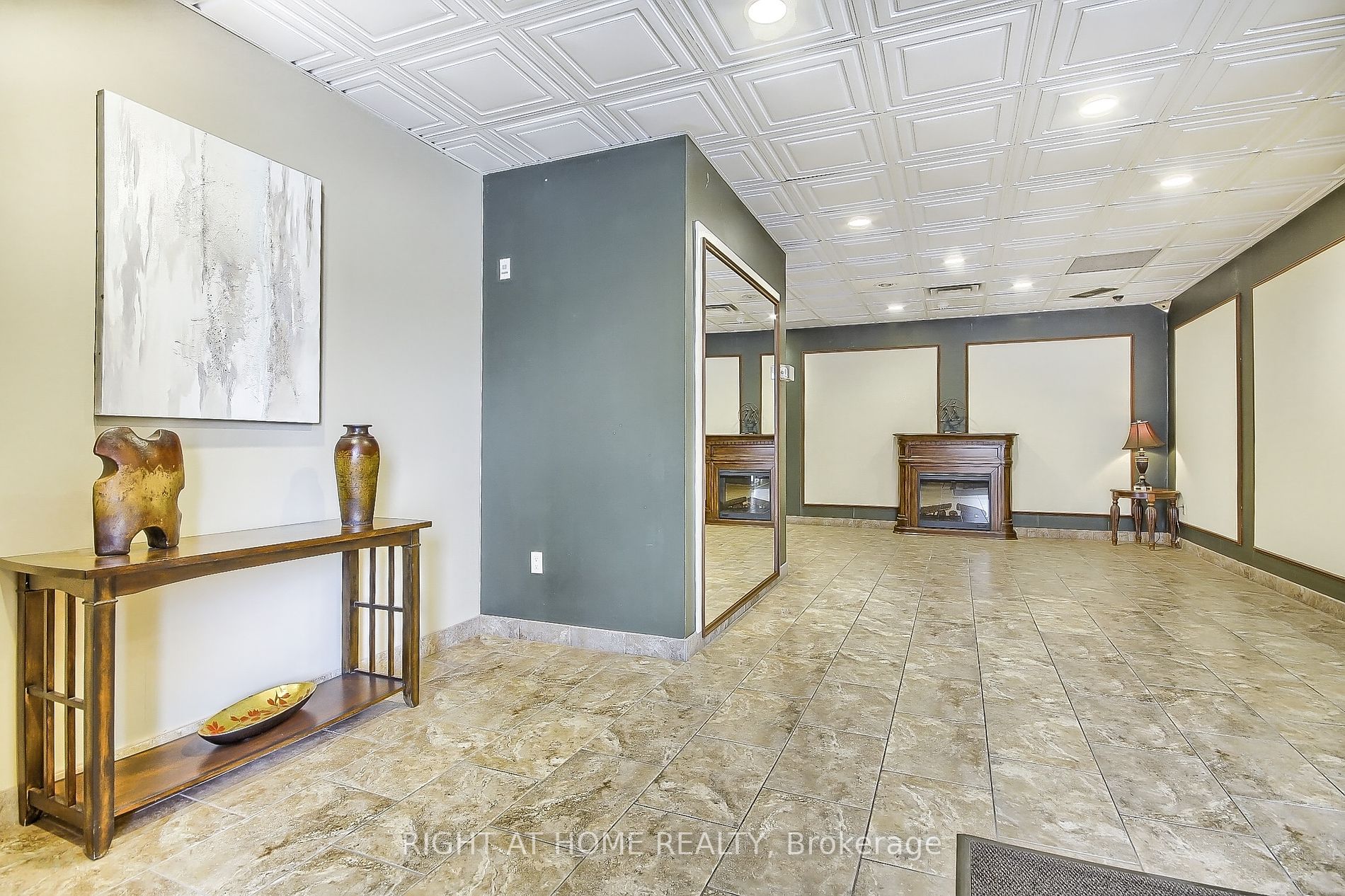 955 E O'connor Dr Ph7