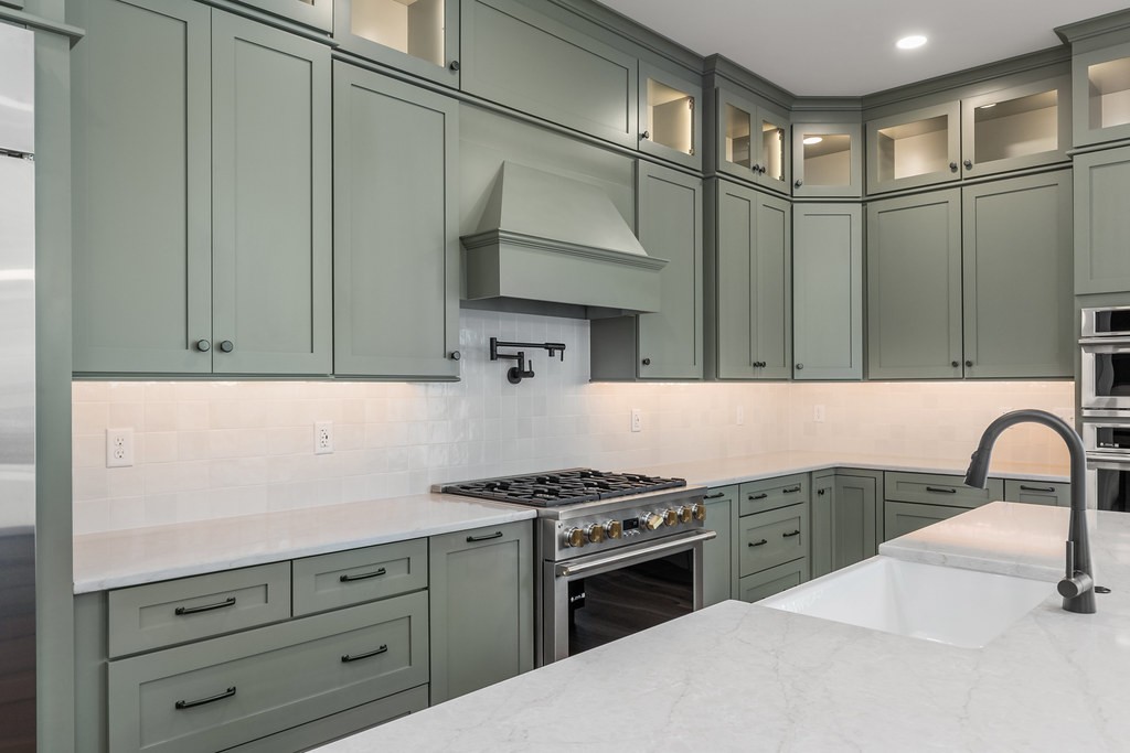 360 Reddenwood Road