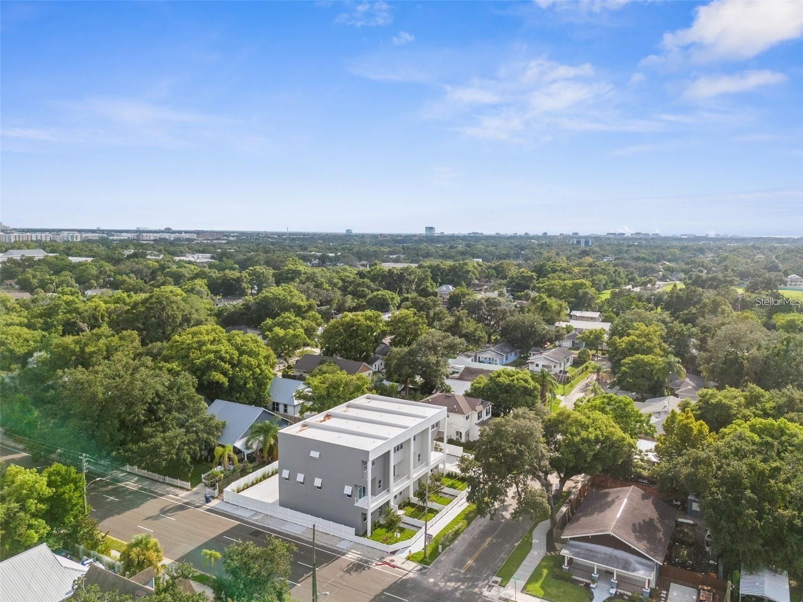 102 W Adalee Street 3