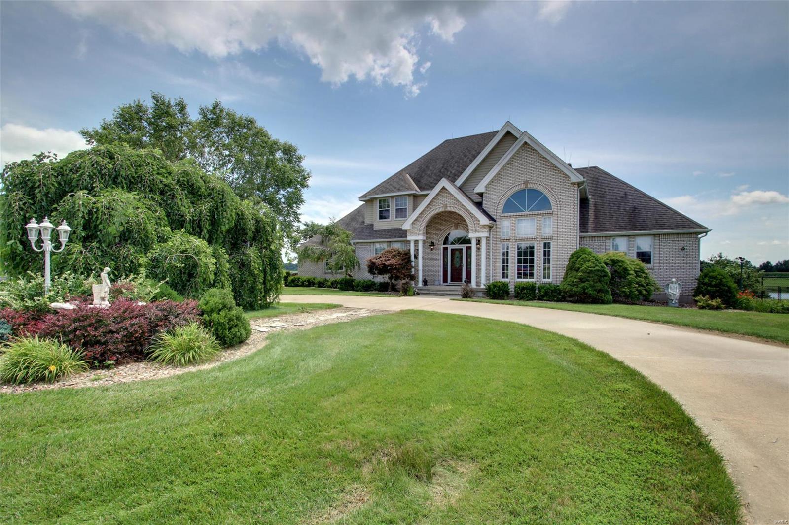 Happel Inc. Realtors Houses for sale in Quincy, Illinois Area