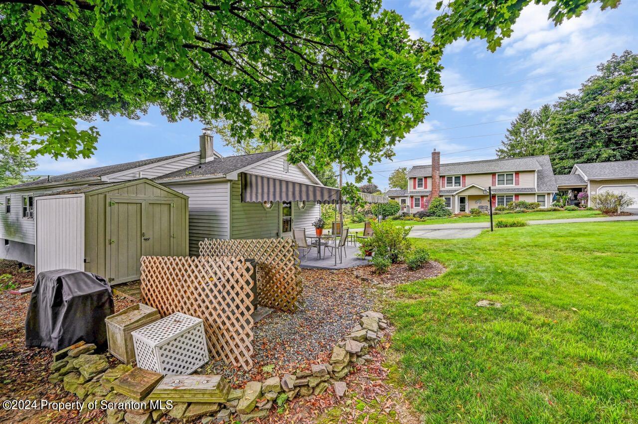 400 Montrose Avenue L113