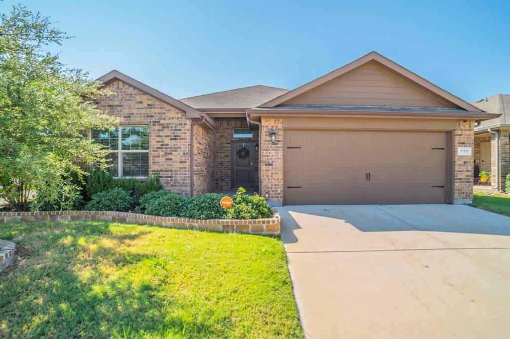 MOVE-IN READY 4BR HOME WITH OPEN FLOOR PLAN & COMMUNITY AMENITIES!! CORNER LOT!!! This home features an inviting open floor plan with a large kitchen island, gas range, side by side refrigerator, granite countertops, and plenty of cabinet and counter space, perfect for cooking and entertaining. Large primary bedroom with vaulted ceilings and new light fixture. Bedrooms include walk-in closets, providing ample storage throughout. Enjoy a covered back patio overlooking the generously sized backyard, ideal for gatherings and relaxation. Additional features include new light fixtures and security system with cameras for peace of mind. The neighborhood offers great amenities such as a community pool, club house, playground, volleyball court and access to walking trails!! Shopping and restaurants on Hulen are just about 12 minutes away and 20 minutes to downtown Fort Worth!!