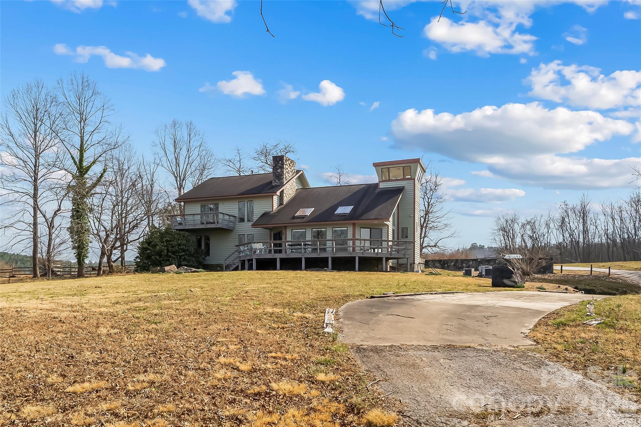 2590 Airport Road