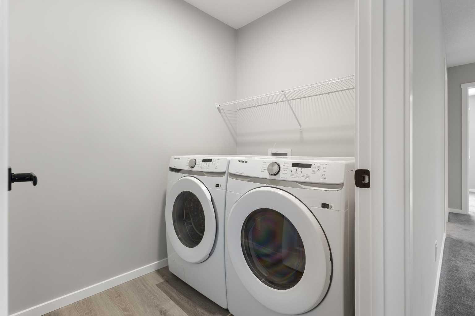 225 Yorkville Boulevard SW