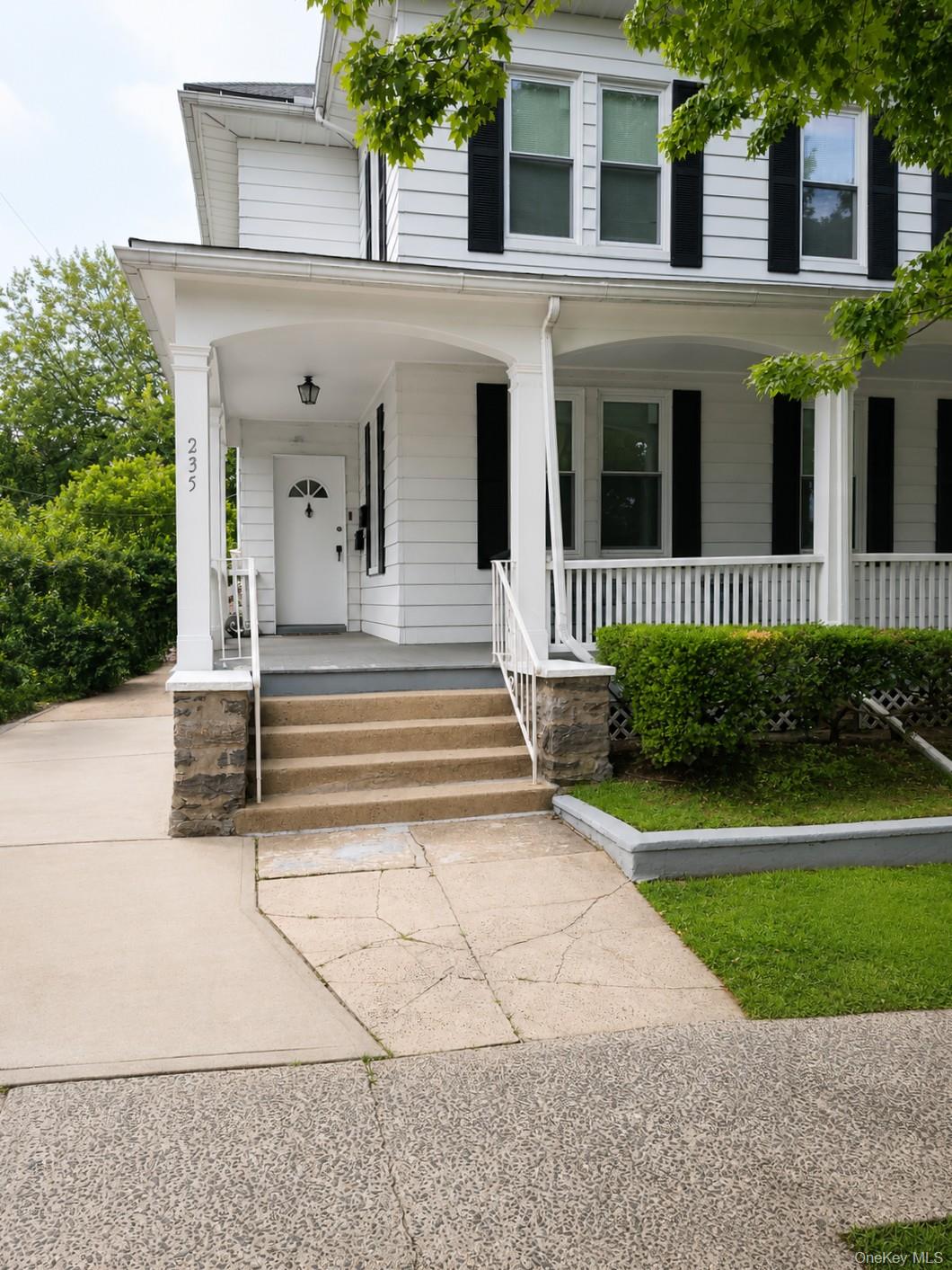 233 Stone Avenue