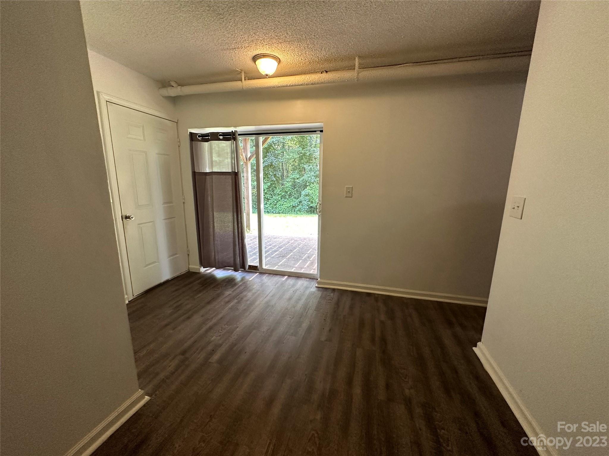476 Legion Road