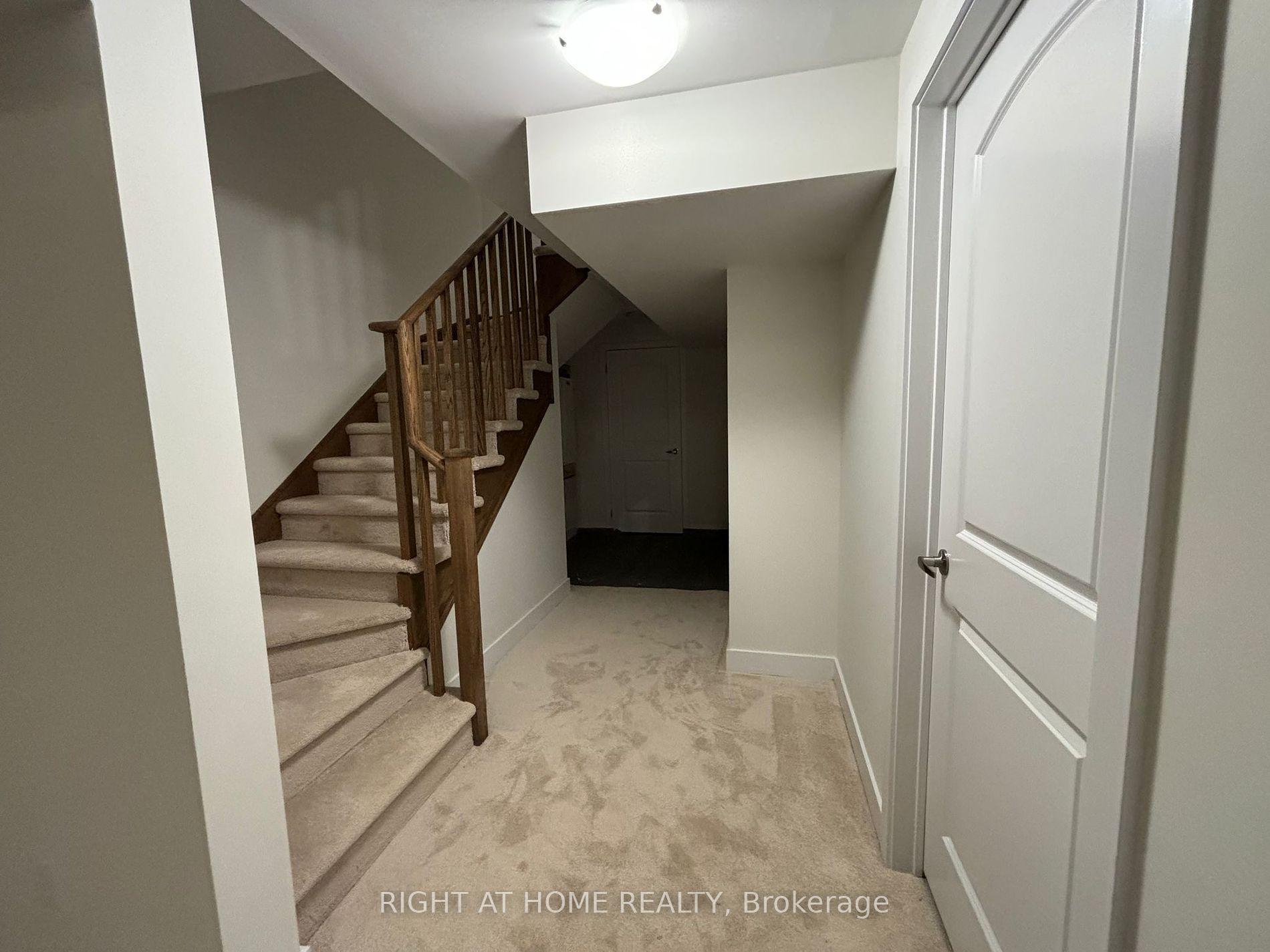 1101 Thompson Dr