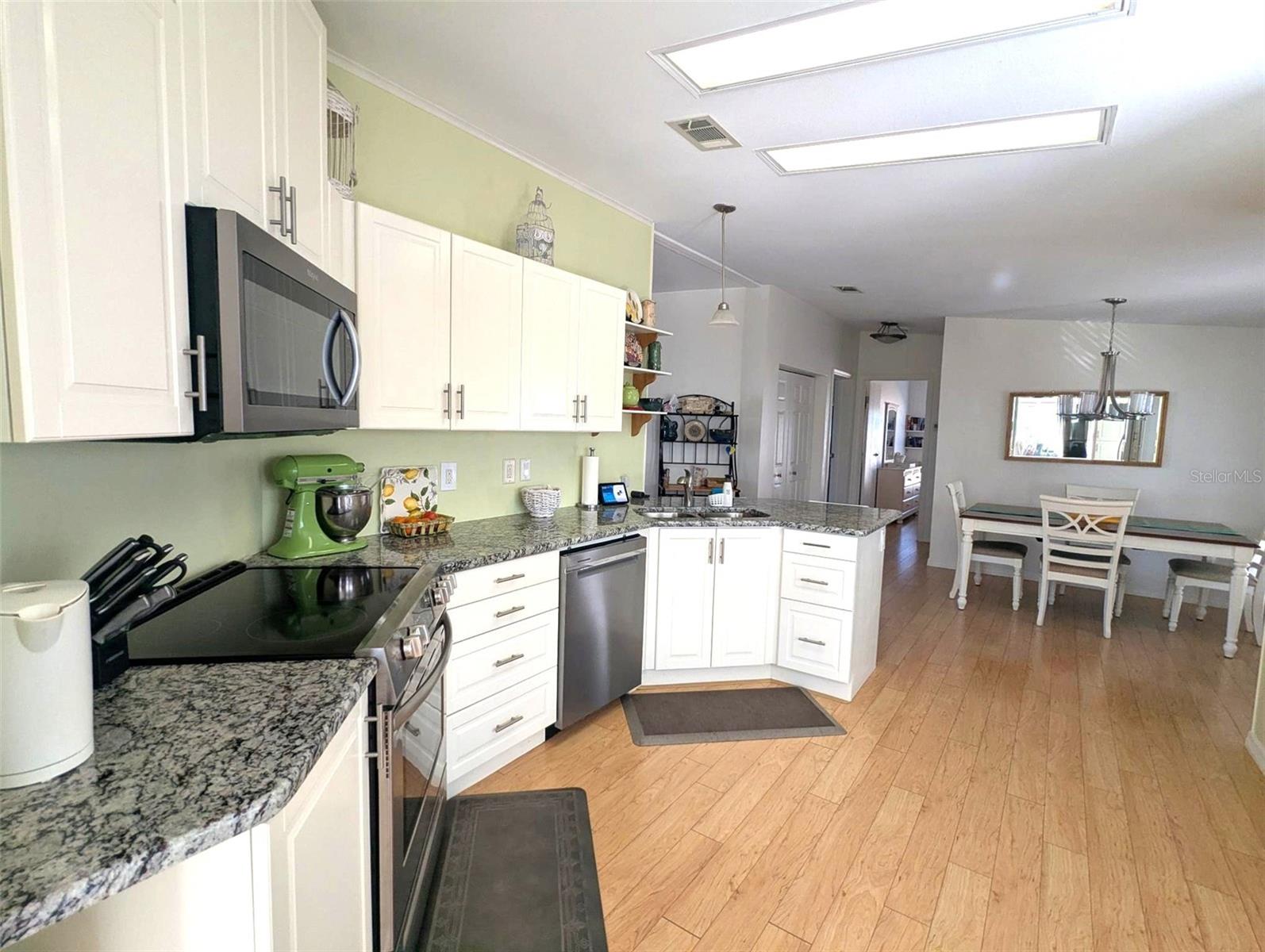 2100 Kings Highway 261