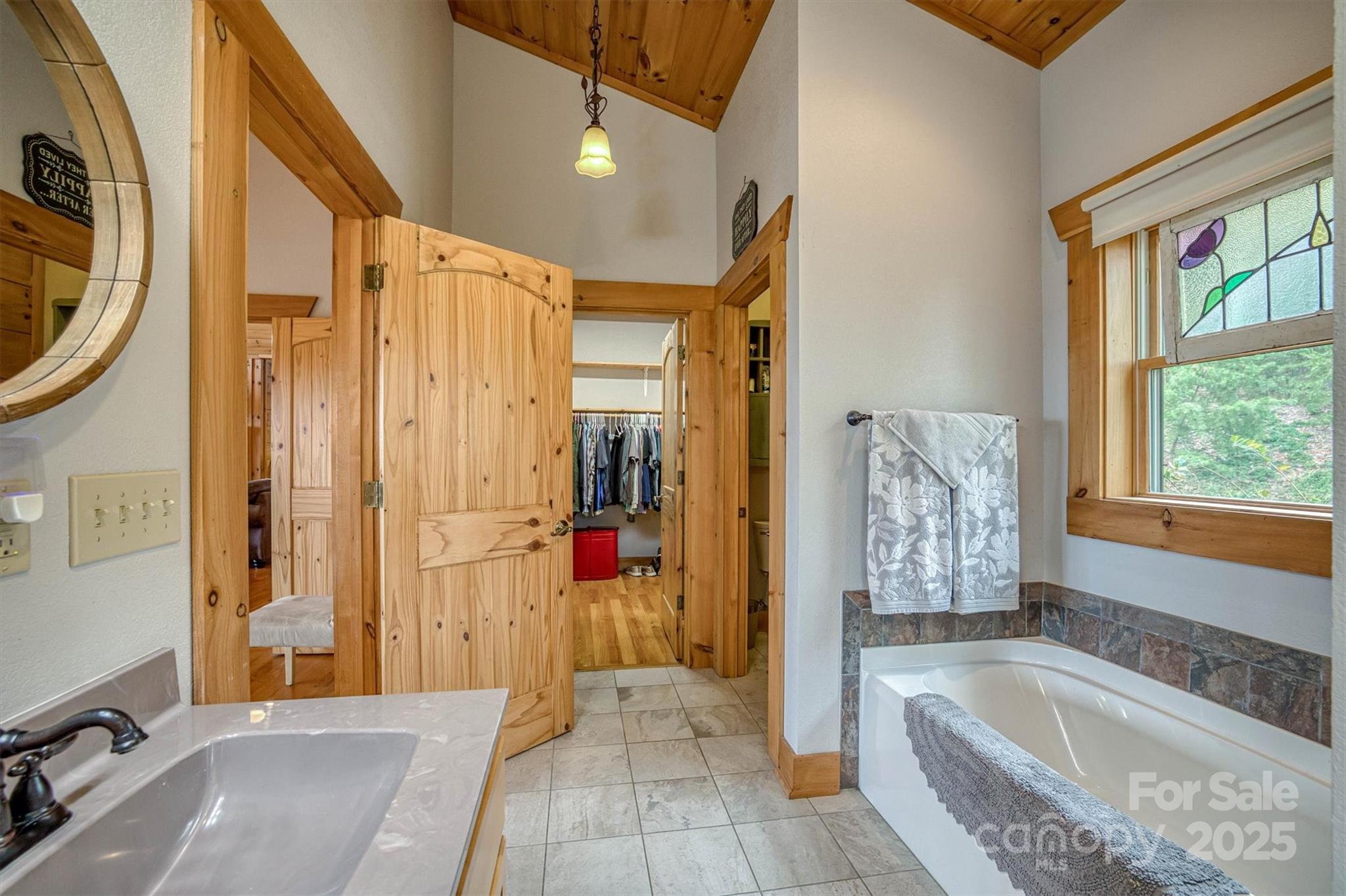 72 Valley View Trail