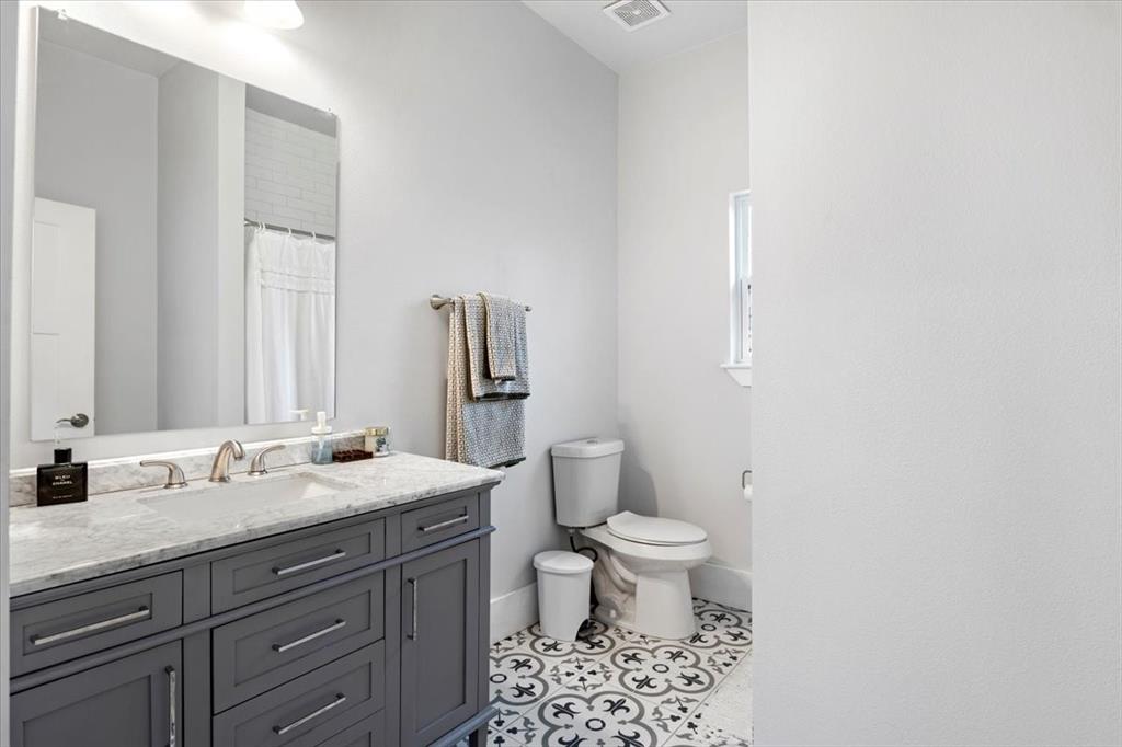 2200 N Beaton Street