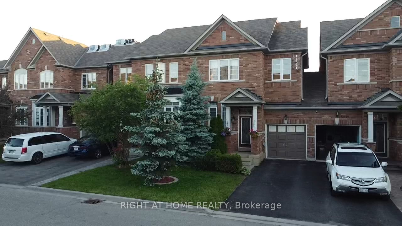 5570 Waterwind Cres