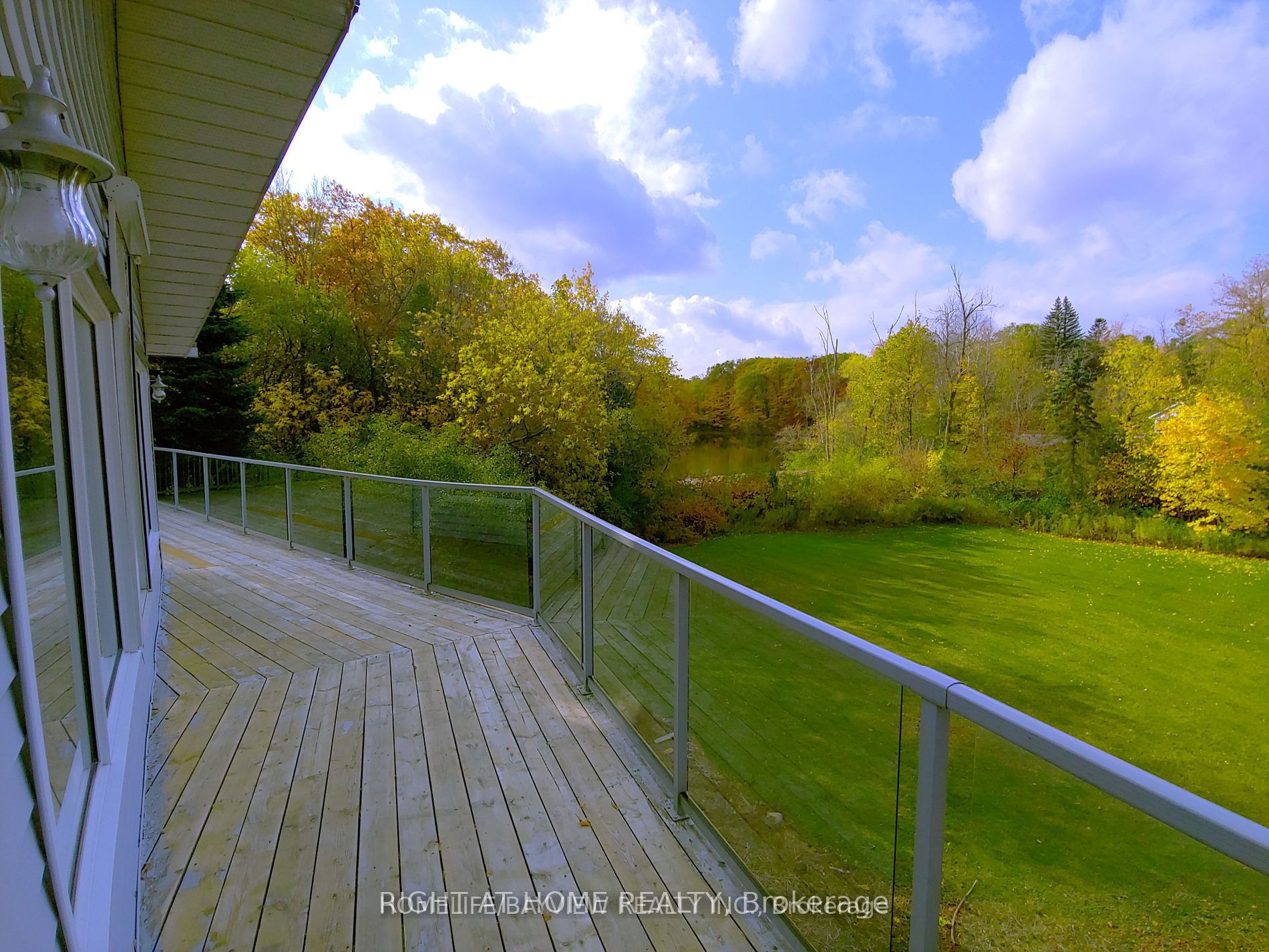 28 Bayview Park Lane