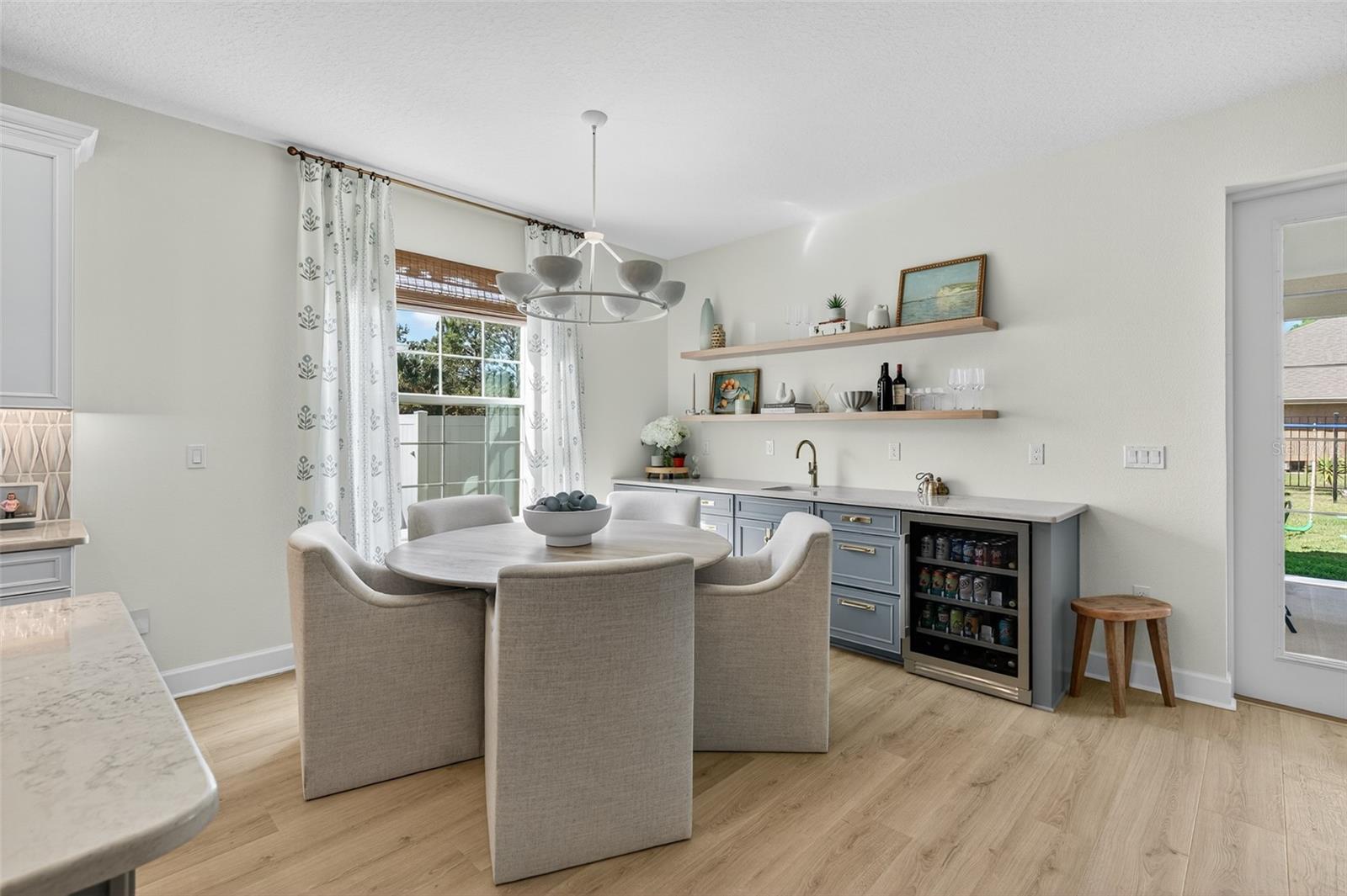41 La Mancha Drive