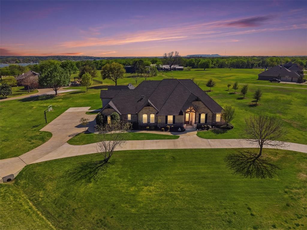 1201 E Iberian Court , Granbury, TX, 