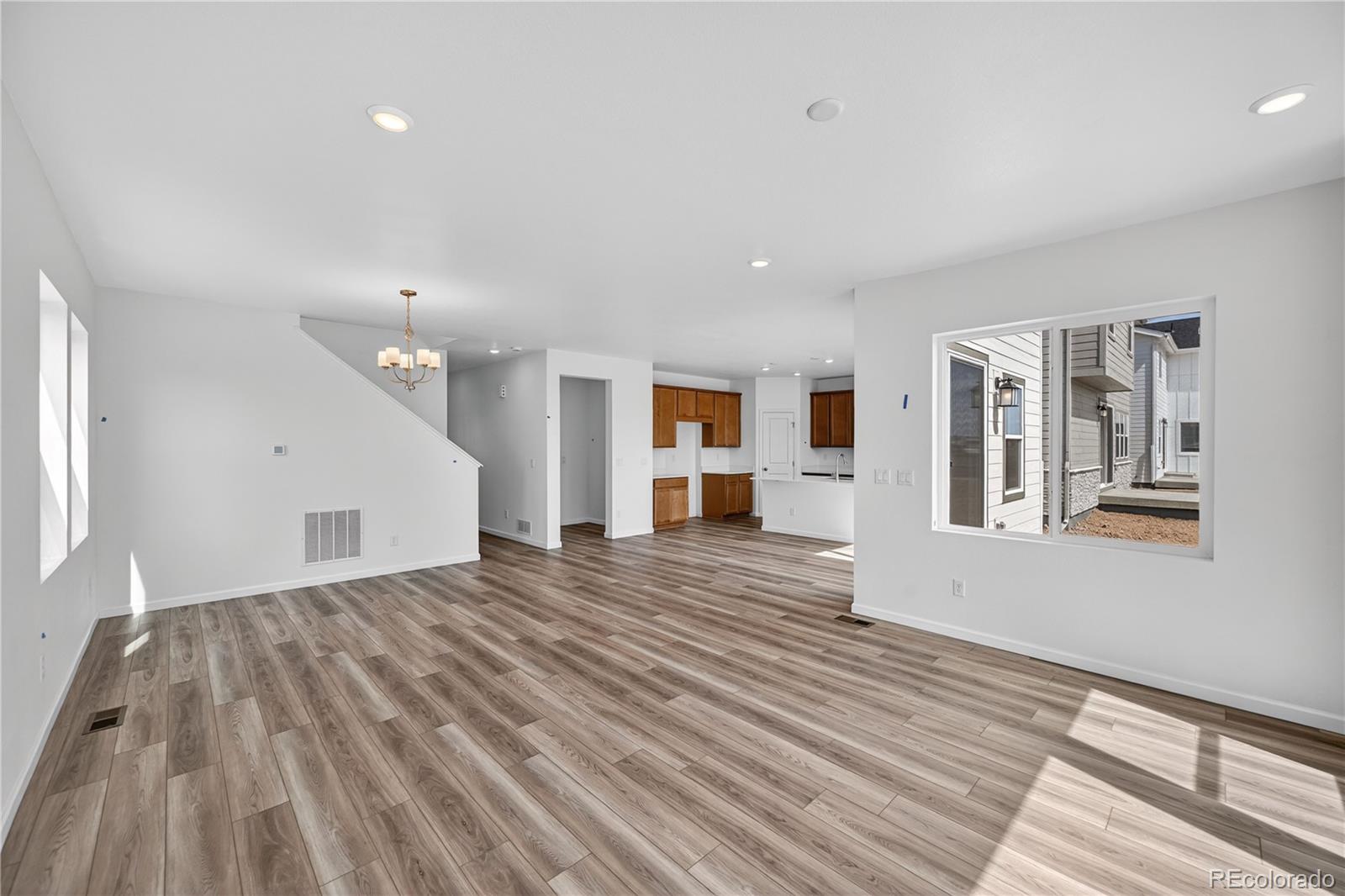 28430 E 4th Place