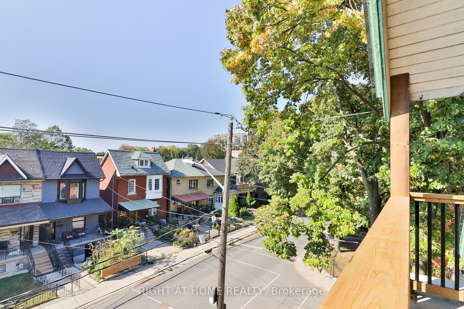 45 Brock Ave