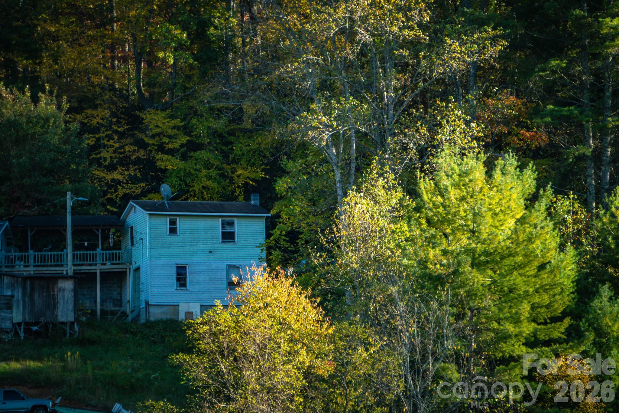 876 Saylor Lake Road