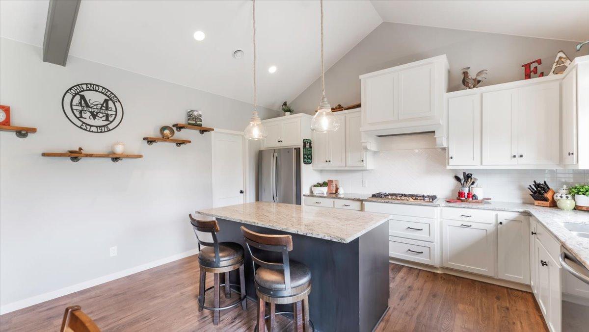 1905 Sandstone Court