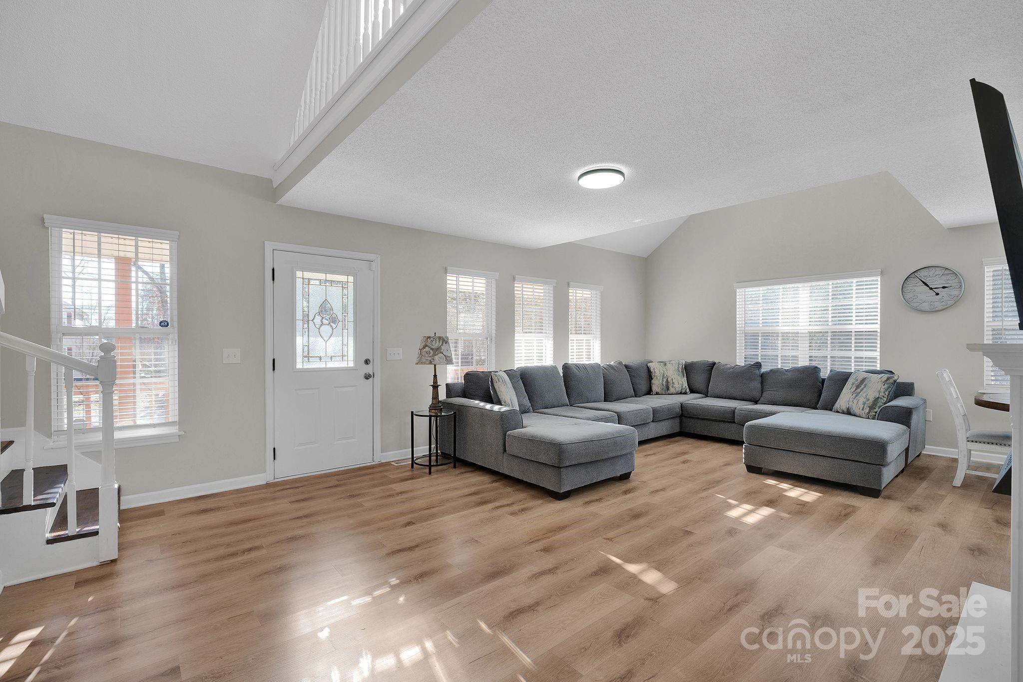 7713 Red Robin Trail