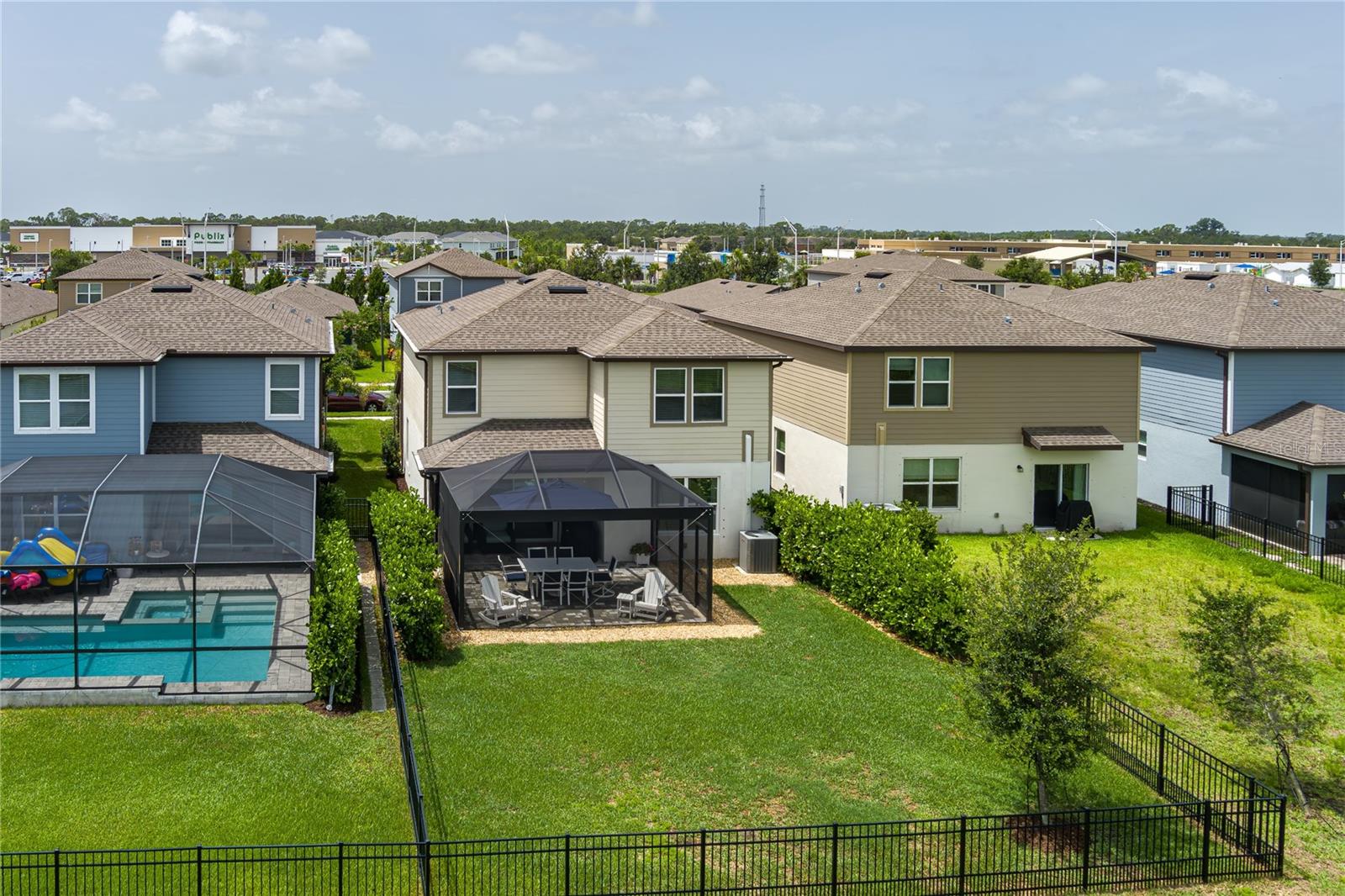 9148 Royal River Circle