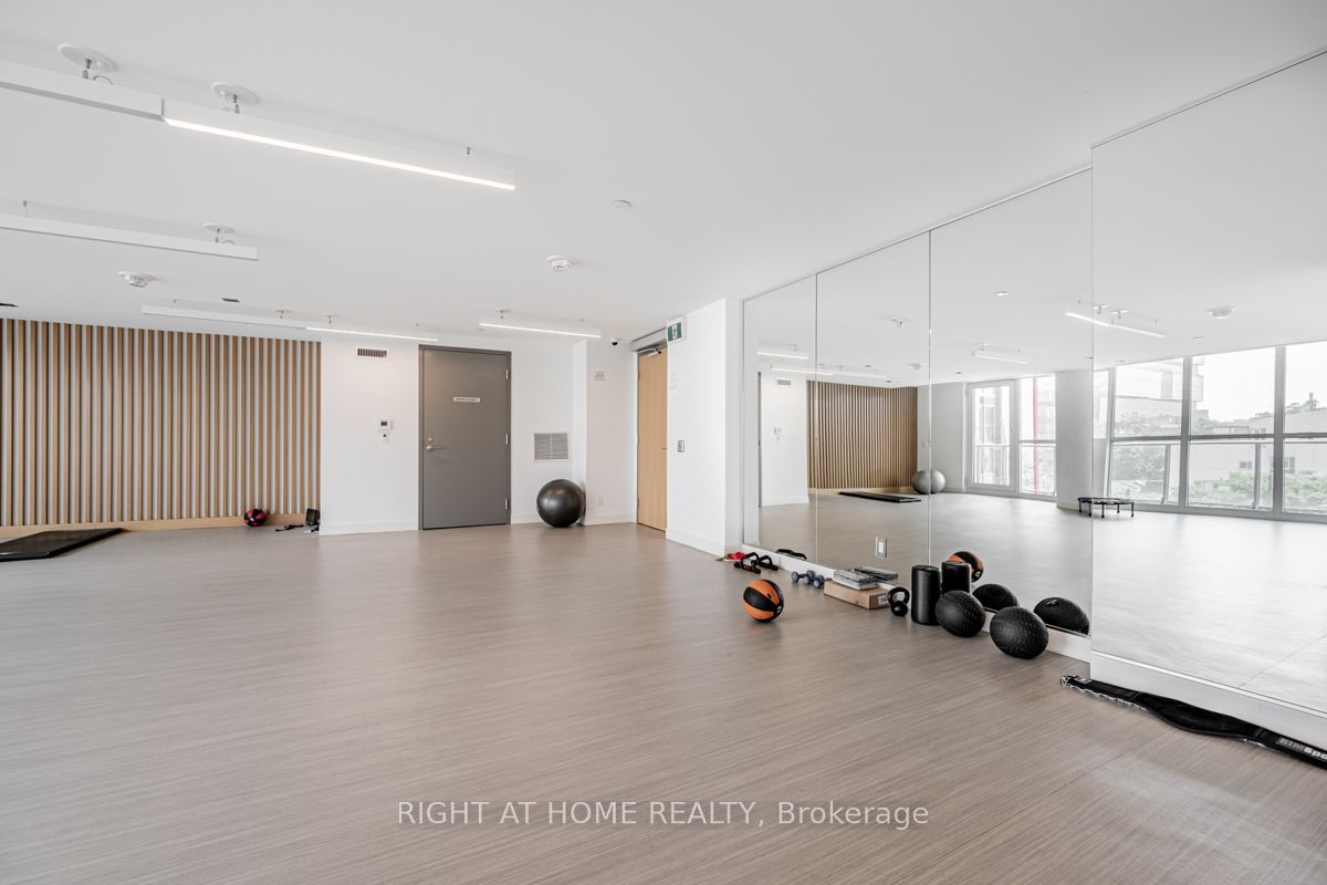 120 Parliament St 405