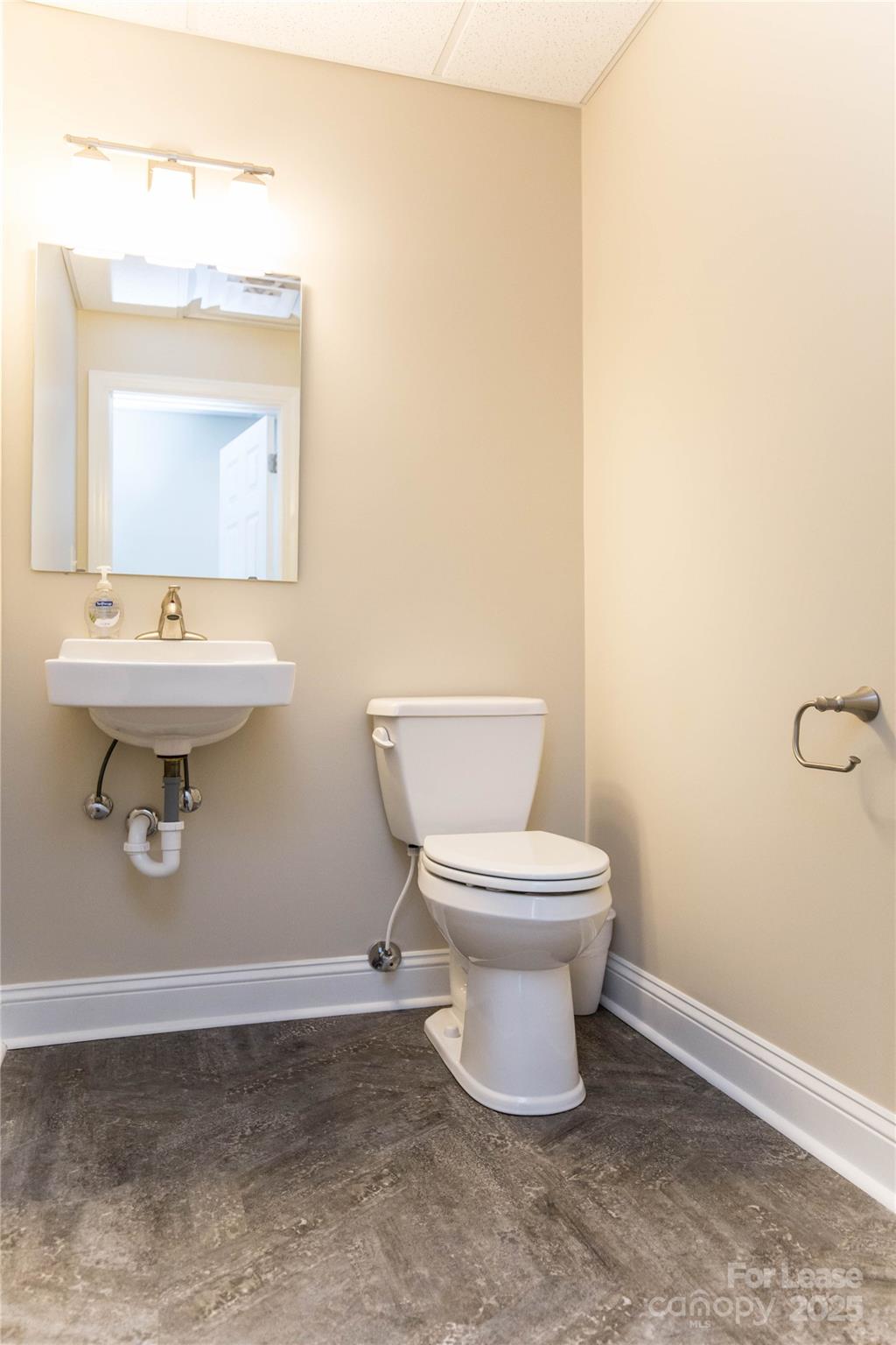 214 Main Avenue Drive