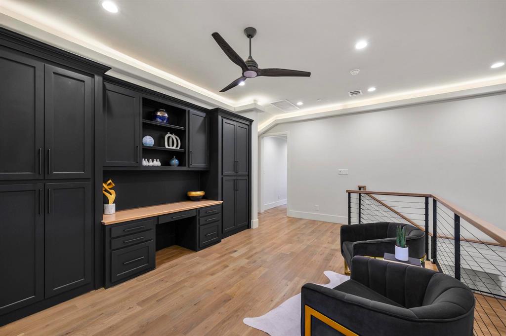 500 E Bob Jones Road