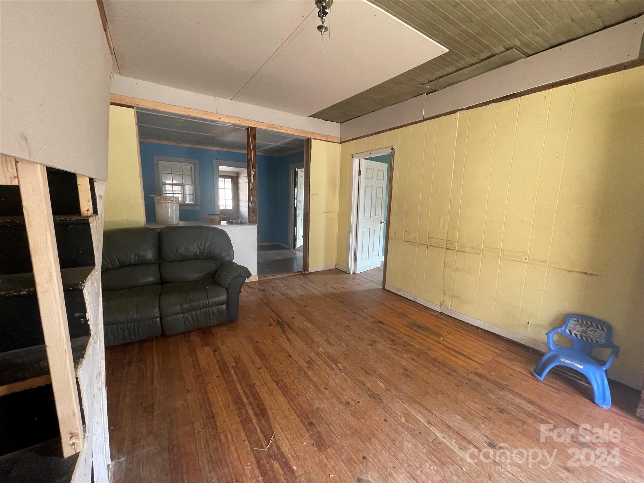 202 Hickory Street 21