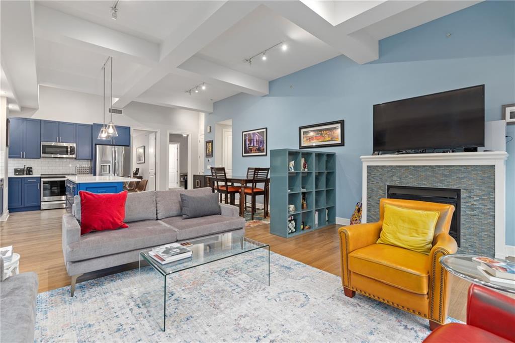 1101 Walnut Street 601