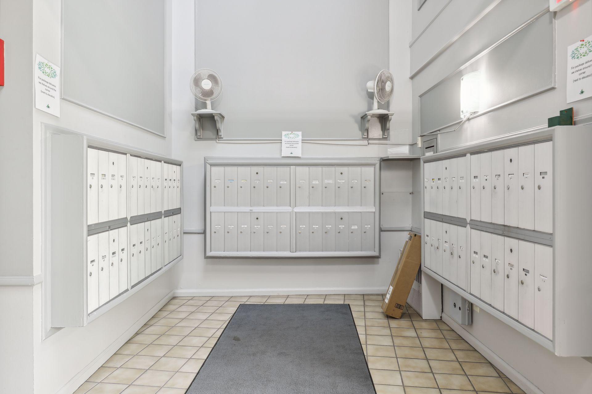 10511 Cedar Lake Road 217