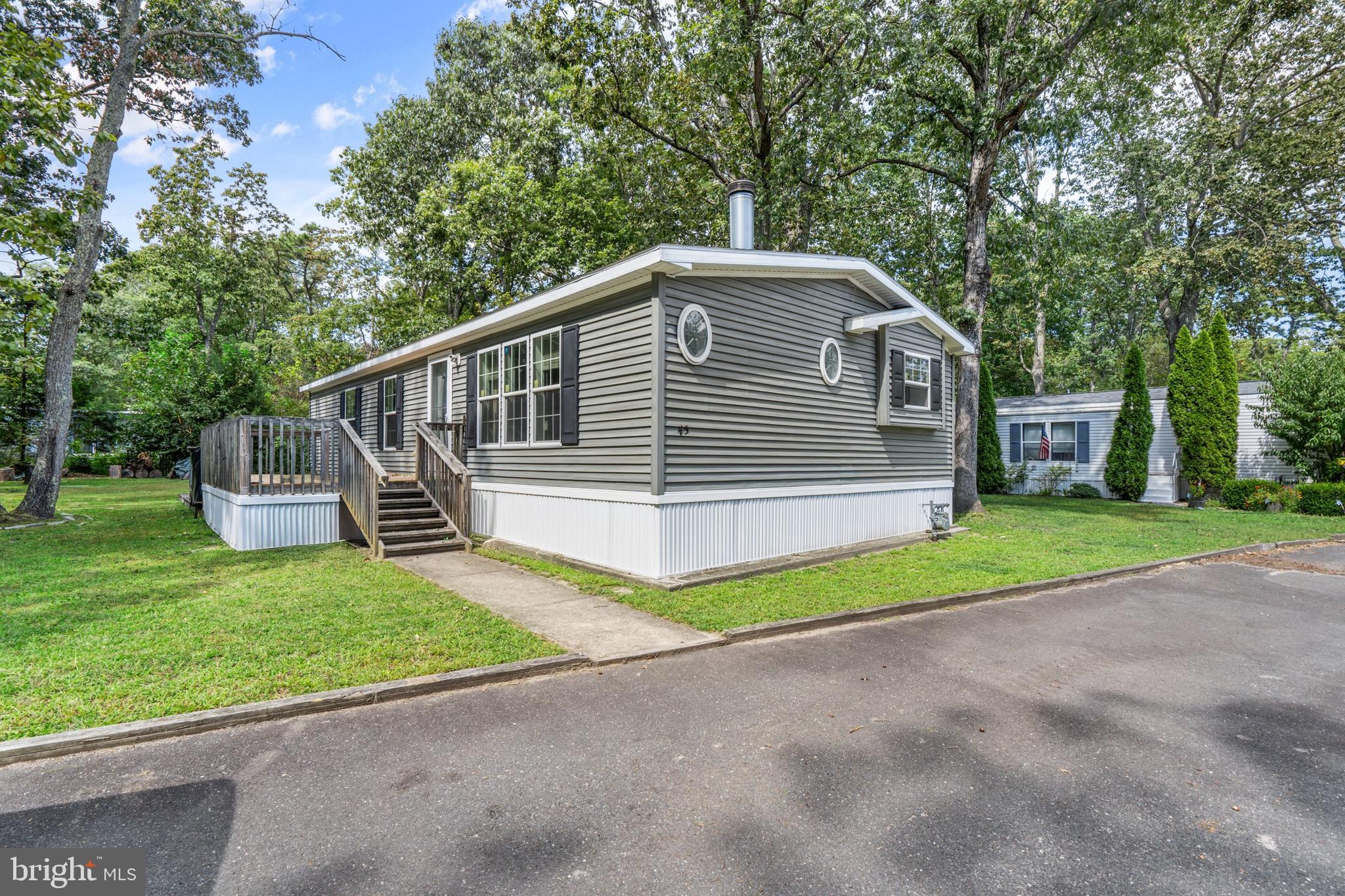 45 Marcia Memorial Cir  