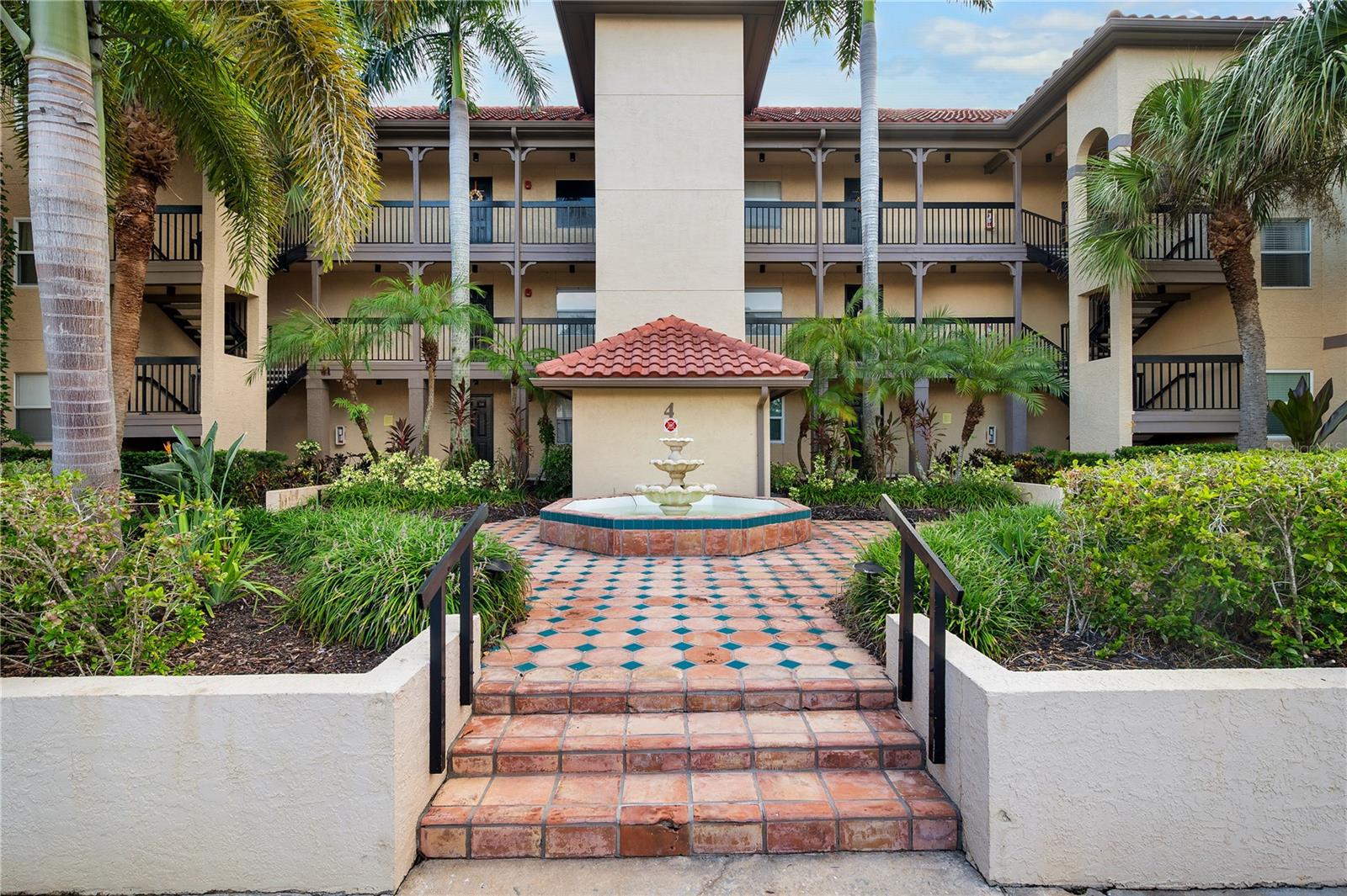 Welcome to Audubon at Feather Sound! This spacious 2-bedroom, 2-bath condo is located in a beautifully maintained gated community and offers an open, inviting floor plan with plenty of natural light and generous closet space throughout. The spacious living and dining areas flow together beautifully, making it perfect for everyday living or entertaining. The primary suite features a private en-suite bath and walk-in closet, while the second bedroom is ideal for guests, a home office, or both. Enjoy your morning coffee or unwind at the end of the day on the screened-in lanai overlooking the beautiful greens of Feather Sound Country Club Golf Course.Audubon at Feather Sound offers resort-style amenities including a heated pool and spa, fitness center, clubhouse, tennis courts, indoor basketball court, sauna, grilling areas, and gated entry. Ideally located in the heart of Tampa Bay with easy access to I-275, St. Pete-Clearwater International Airport, Tampa International Airport, shopping, dining, downtown St. Petersburg, Clearwater, Tampa, and the beautiful Gulf beaches. Whether you're looking for a place to call home or an investment property, this condo offers a great opportunity to enjoy the Florida lifestyle in a convenient Tampa Bay location!