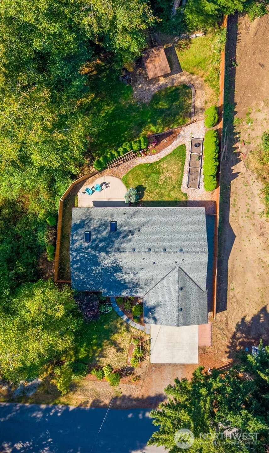 1666 Vine Maple Lane