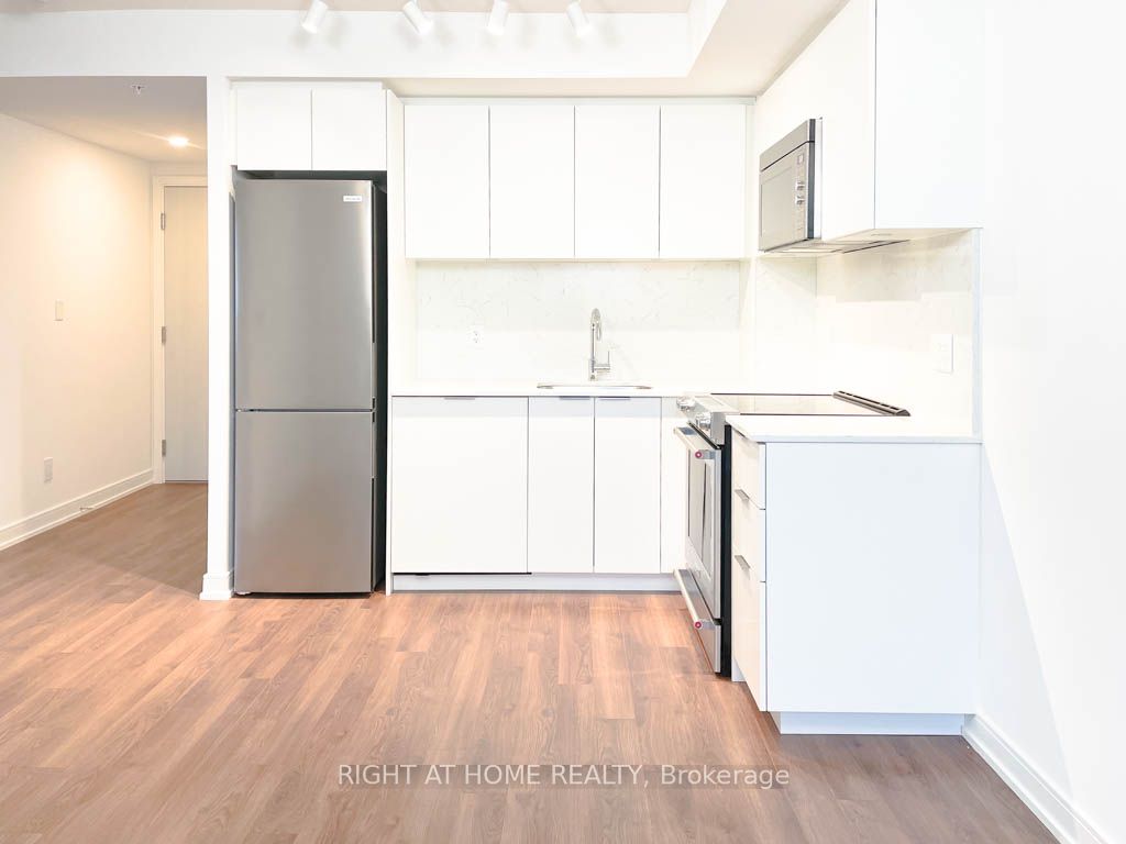 30 Samuel Wood Way 1003