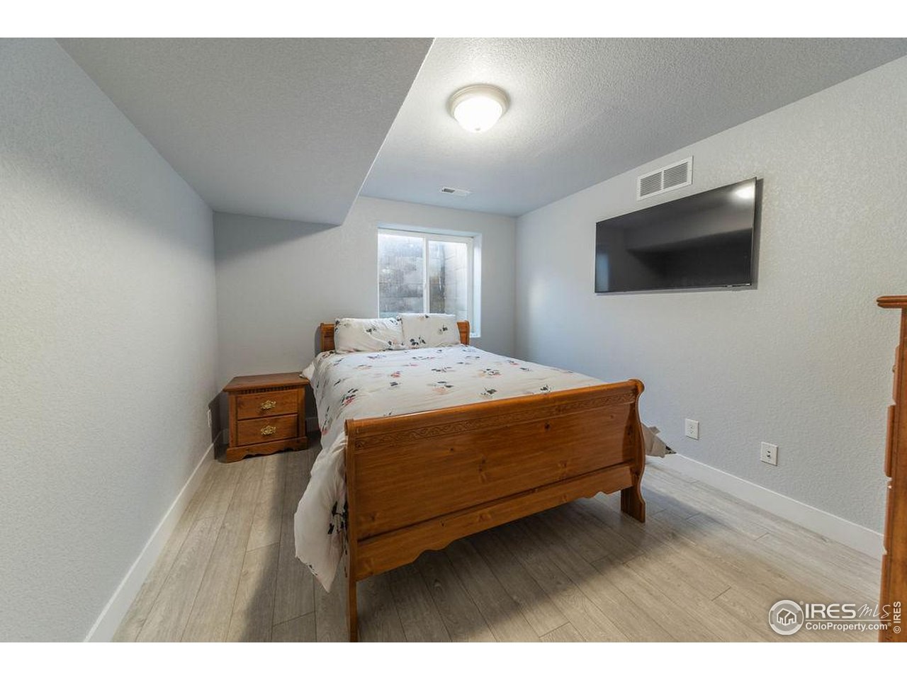27850 Hopi Trl W