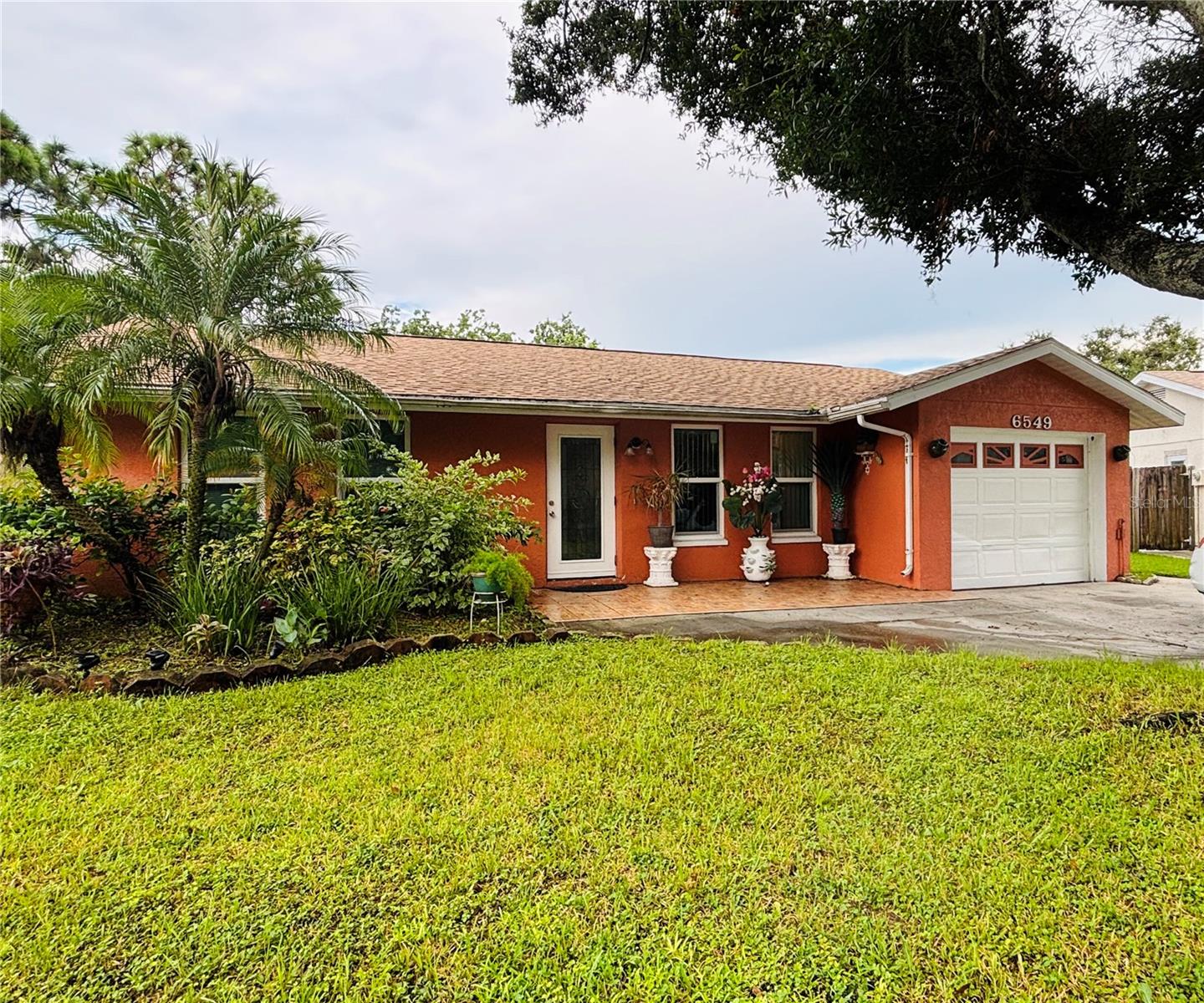 Move-In Ready Pool Home in the Heart of Pinellas Park! 
Welcome to 6549 Creekview Terrace, a beautifully updated home offering comfort, efficiency, and Florida lifestyle living at its best. This property checks all the boxes: modern upgrades, inviting spaces, and a private backyard retreat with a screened-in pool and spa perfect for entertaining year-round.
Inside, you’ll find a renovated kitchen with granite countertops, plenty of cabinet space, and stainless steel appliances. The bathroom has been tastefully updated, and the home is equipped with hurricane impact windows, and a tankless water heater for energy efficiency. A brand-new roof (2024) means peace of mind for years to come.
This home also features a versatile bonus room, ideal as a home office, guest space, or even potential rental income. The flexible floor plan gives you options to make it fit your lifestyle.
Step outside and enjoy your private Florida oasis, a screen-enclosed pool and spa area with plenty of space for lounging, barbecues, and gatherings. Mature landscaping in the front yard adds to the home’s welcoming curb appeal.
All of this in a prime location near Park Blvd, giving you quick access to shopping, dining, entertainment, schools, and major roadways. You’re just minutes from downtown St. Pete, Clearwater, Tampa, and the world-famous Gulf beaches.
With its updates, pool, and unbeatable location, this home is priced to sell and will not last long. Don’t wait, schedule your private showing today and make this Pinellas Park gem yours before it’s gone!