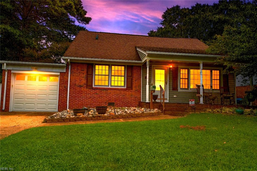 952 Redwood Circle, Virginia Beach, VA 