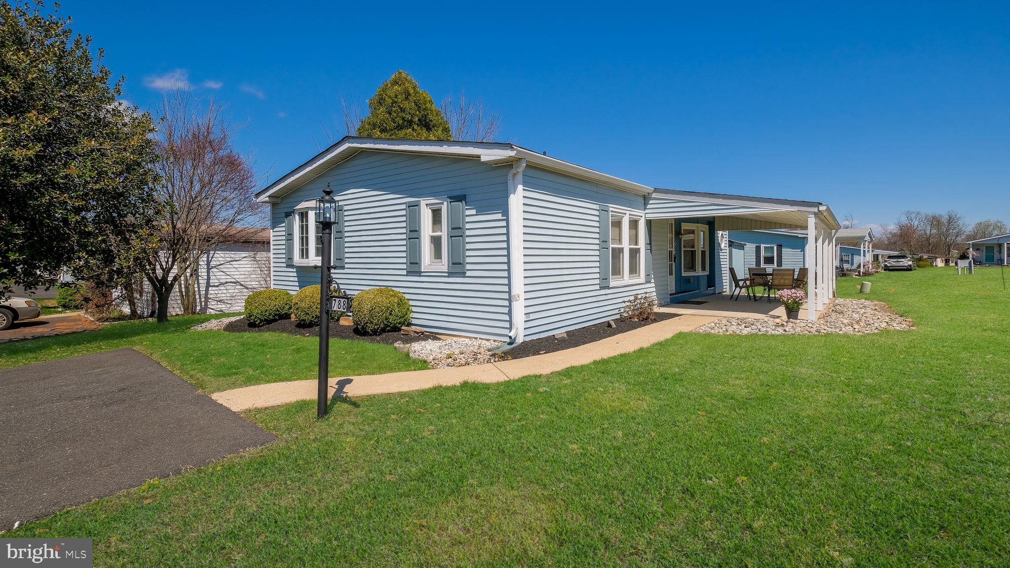 788 Chestnut Dr  