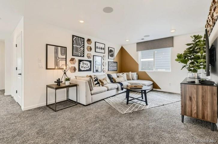 8940 Whiteclover Street