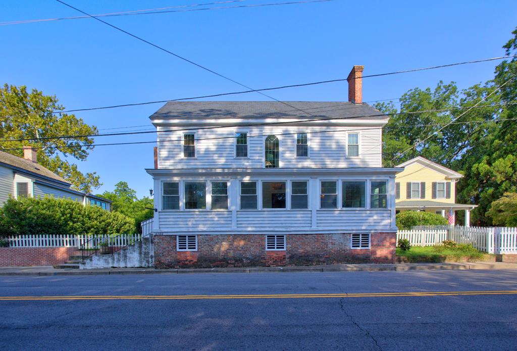 16366 Courthouse Rd A