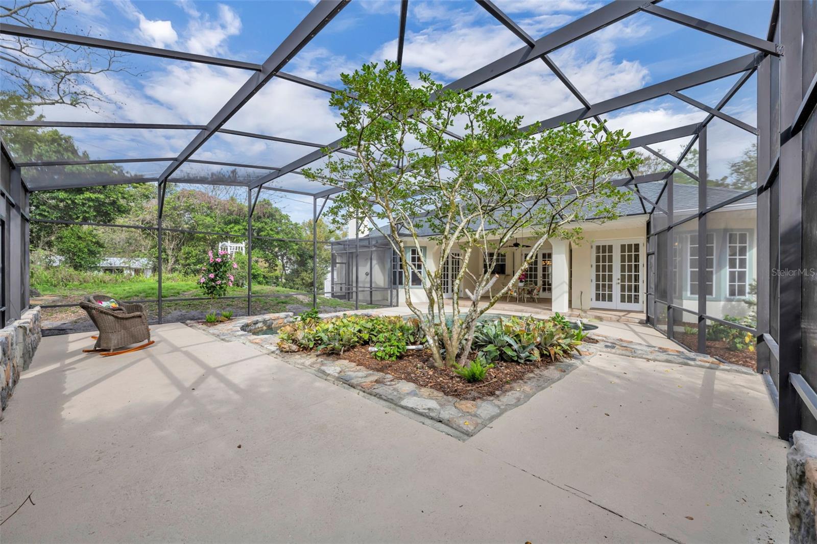 1800 Magnolia Avenue