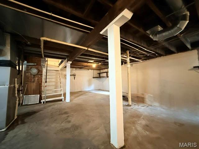 2416 Broadway