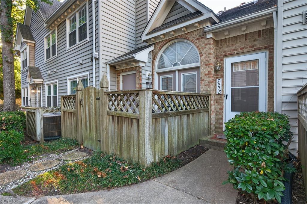 700 Rapidan River Court E, Chesapeake, VA 