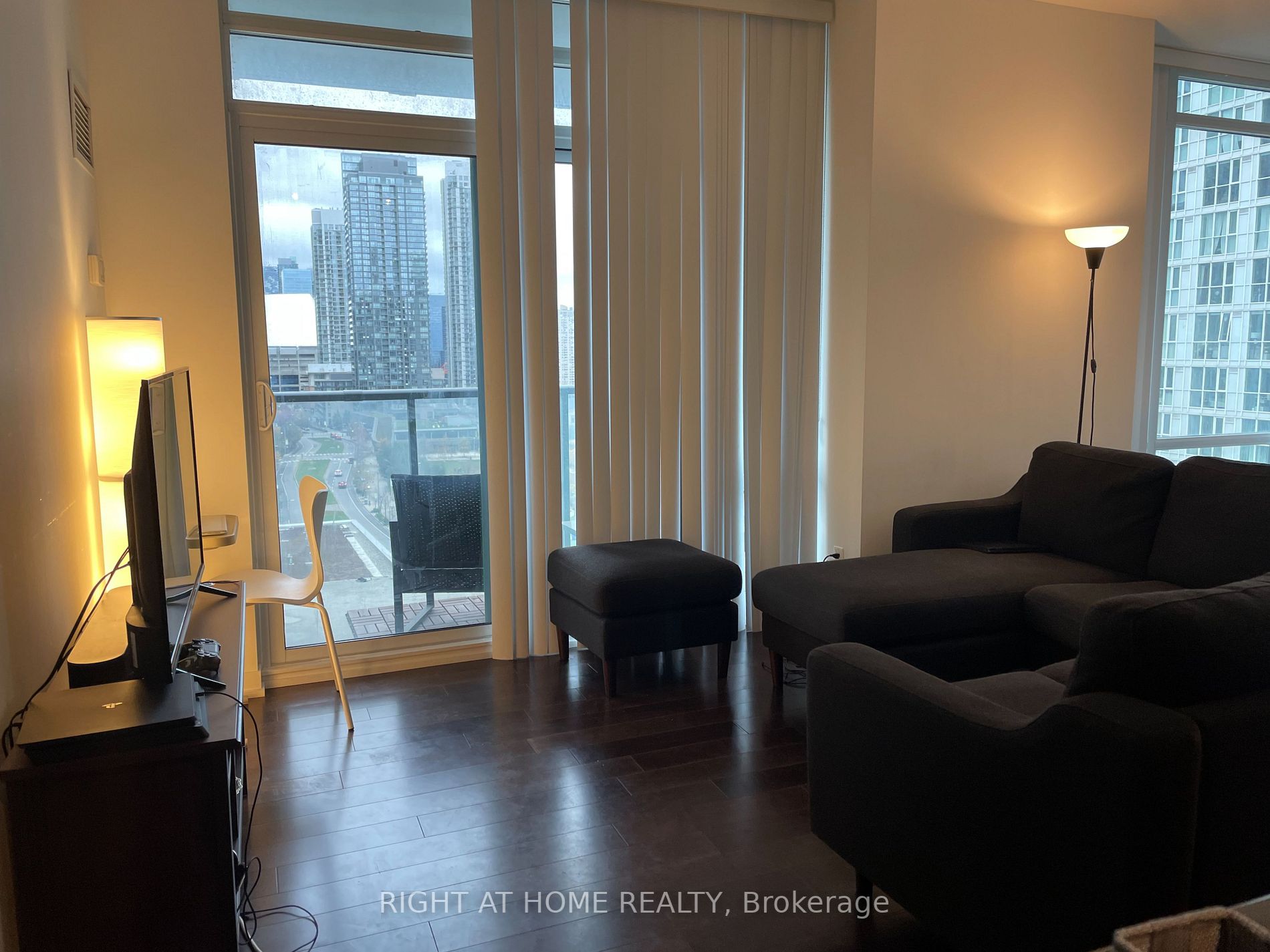 170 Fort York Blvd 1309