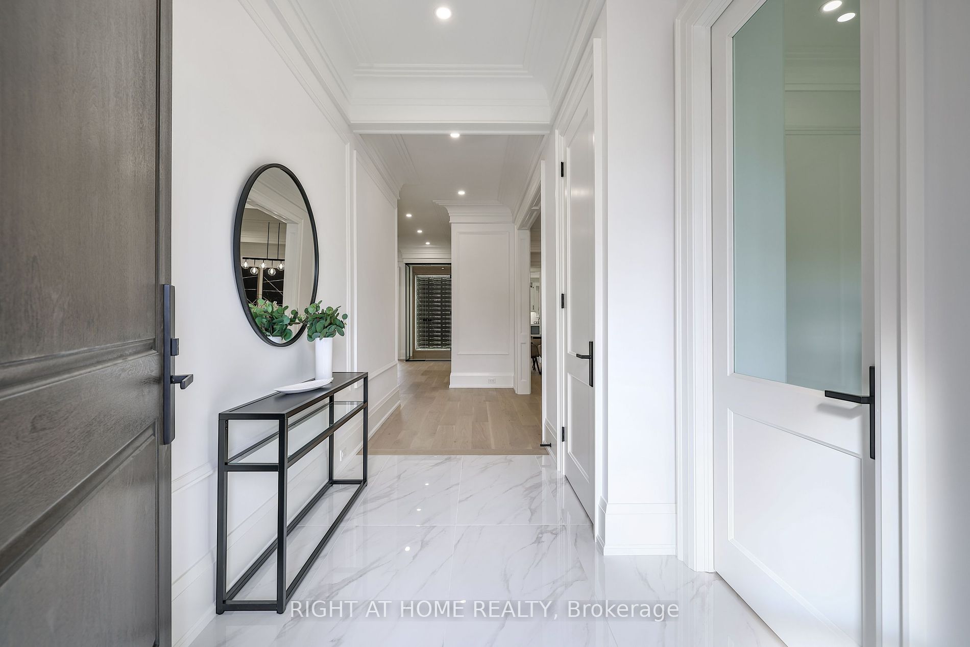 8 Hughson Dr