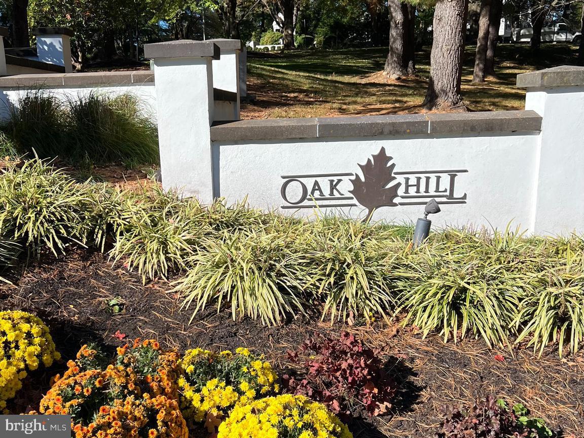 1640 Oakwood Drive W114