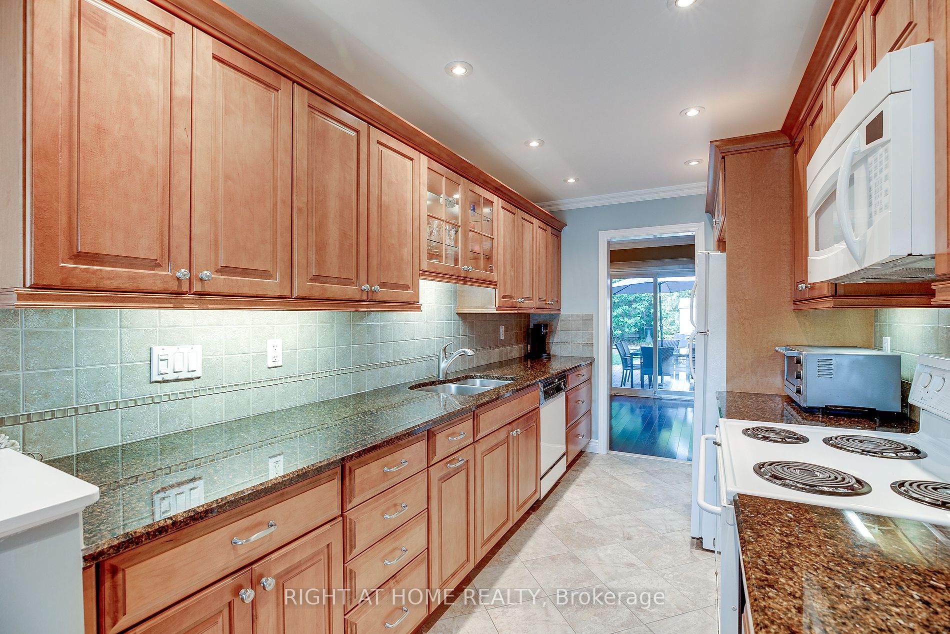 86 Castle Rock Dr